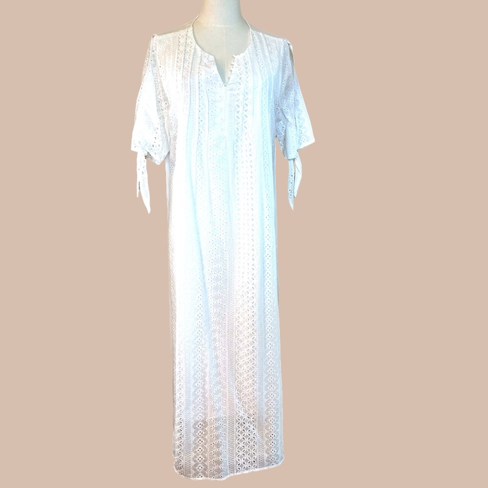 White eyelet size XL short sleeve lined maxi‎ dress, 1/4 button down at neck